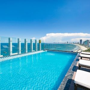 Alisia Beach Hotel Da Nang